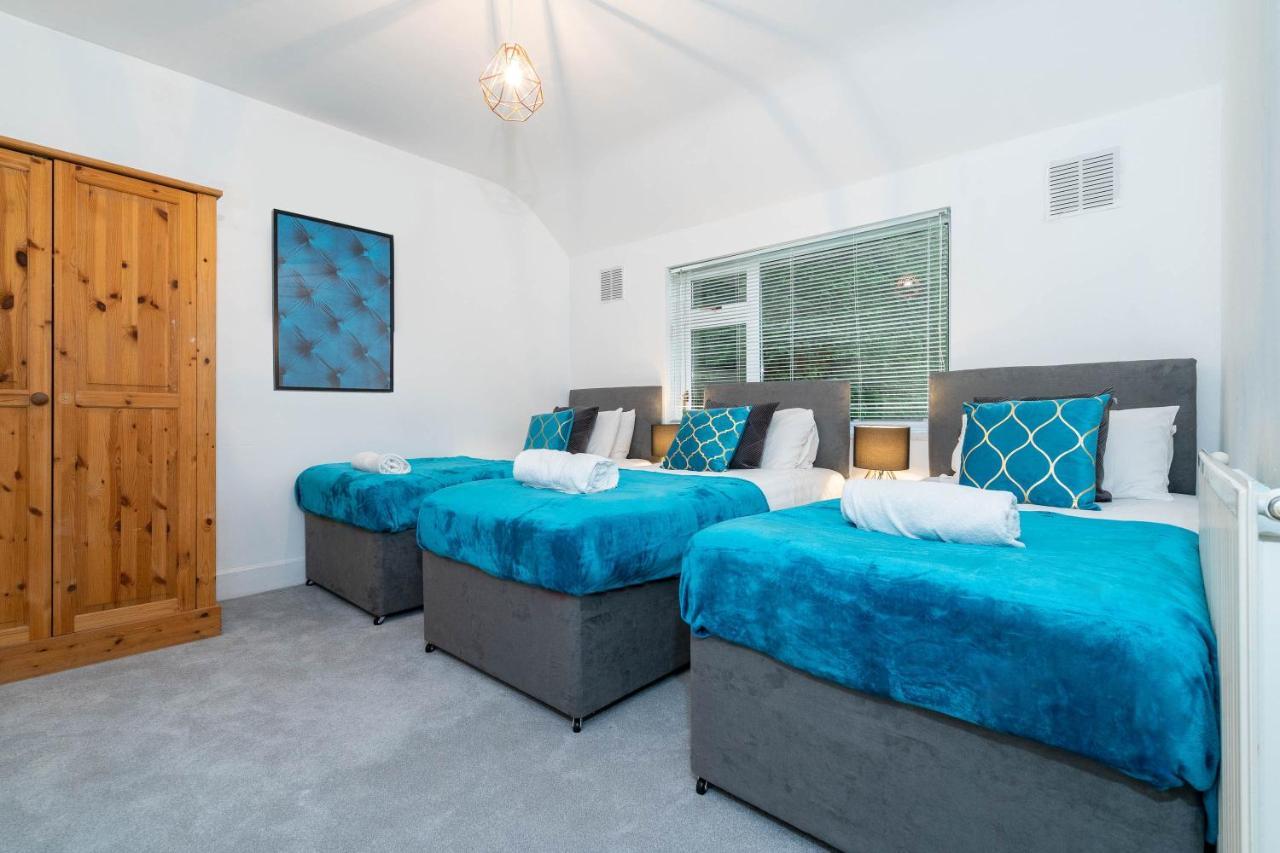 Large 4 Bedroom House - Top Rated - Off-Street Parking - Garden - Sleeps 9 - Contractors - Groups - Pool Table Northfield Exterior photo
