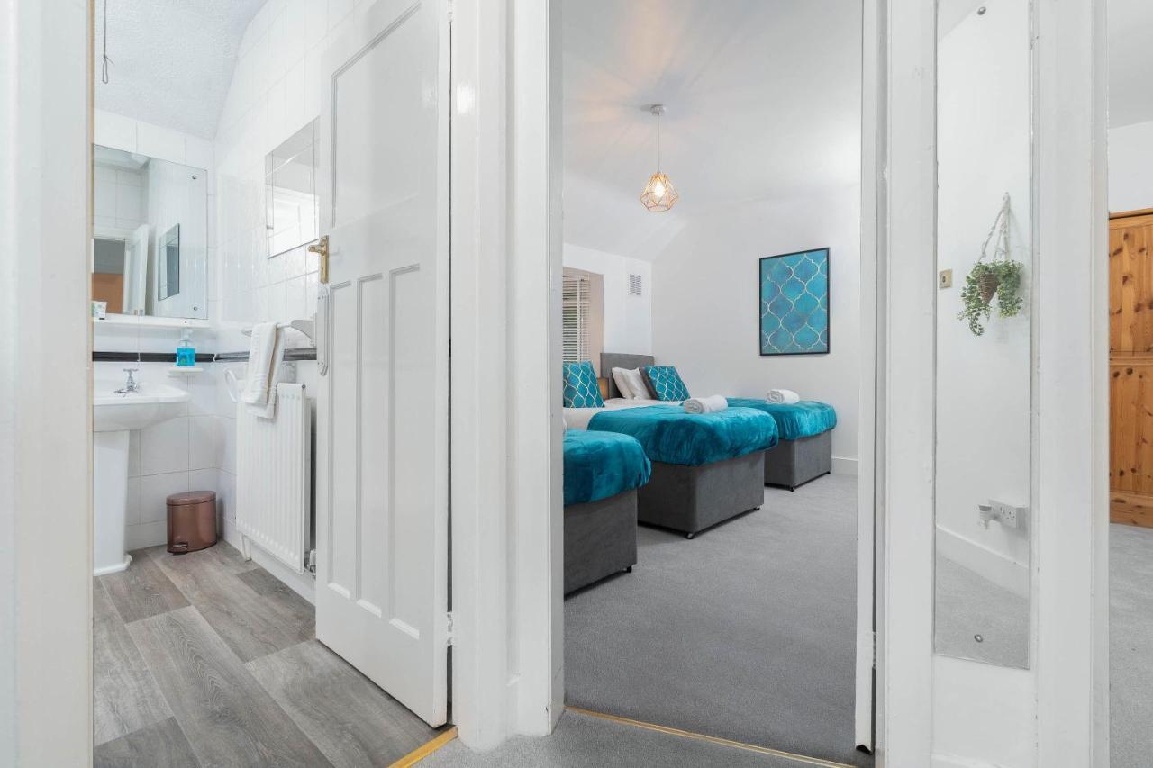 Large 4 Bedroom House - Top Rated - Off-Street Parking - Garden - Sleeps 9 - Contractors - Groups - Pool Table Northfield Exterior photo